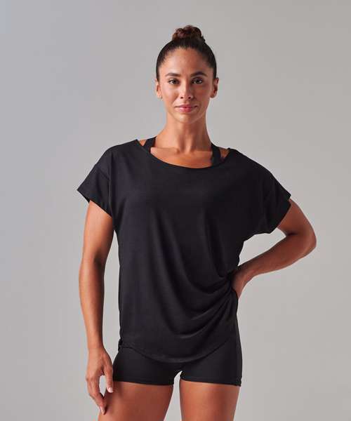 Scoop neck T